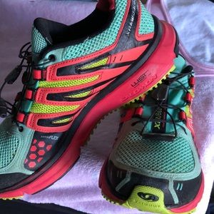 Salomon size 8.5